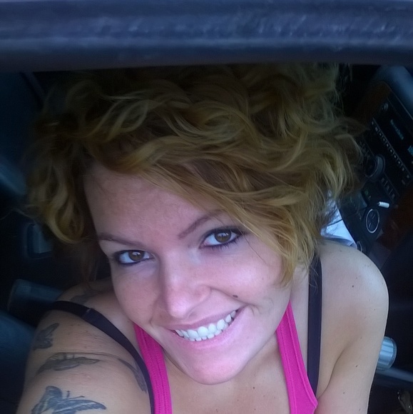 Meet your Posher, Kristen - Picture 5 of 7